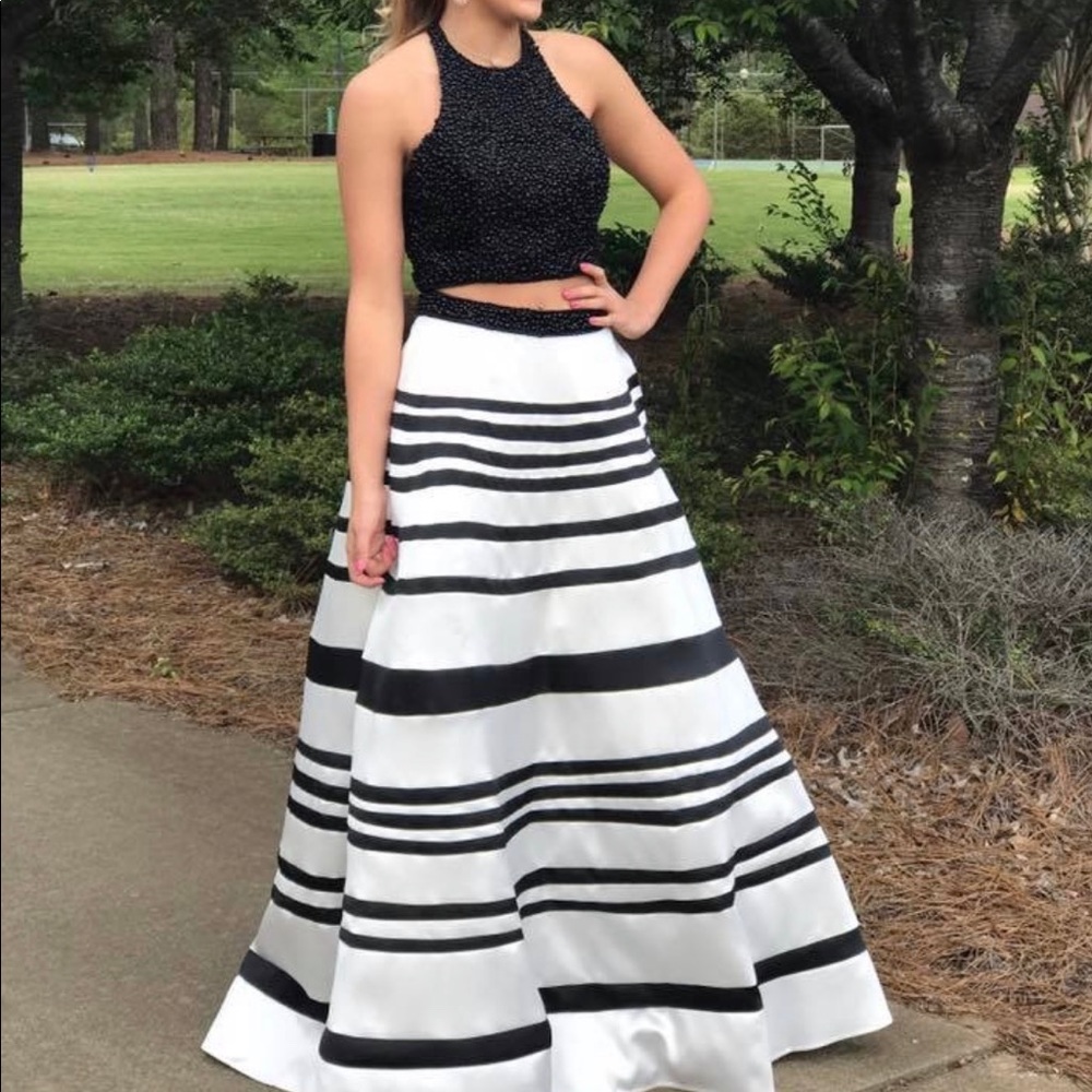 Prom dress with pockets